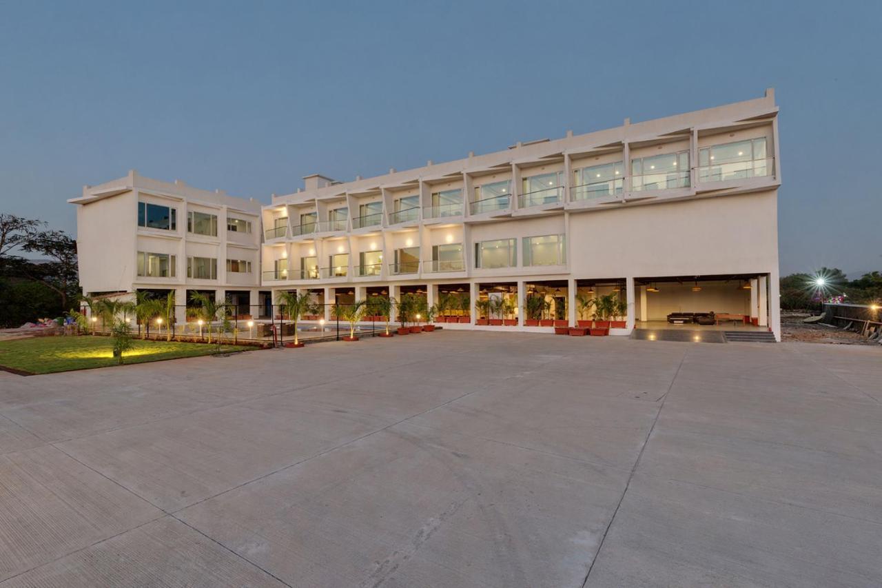 Viola Beacon Resort, Lonavala Dış mekan fotoğraf