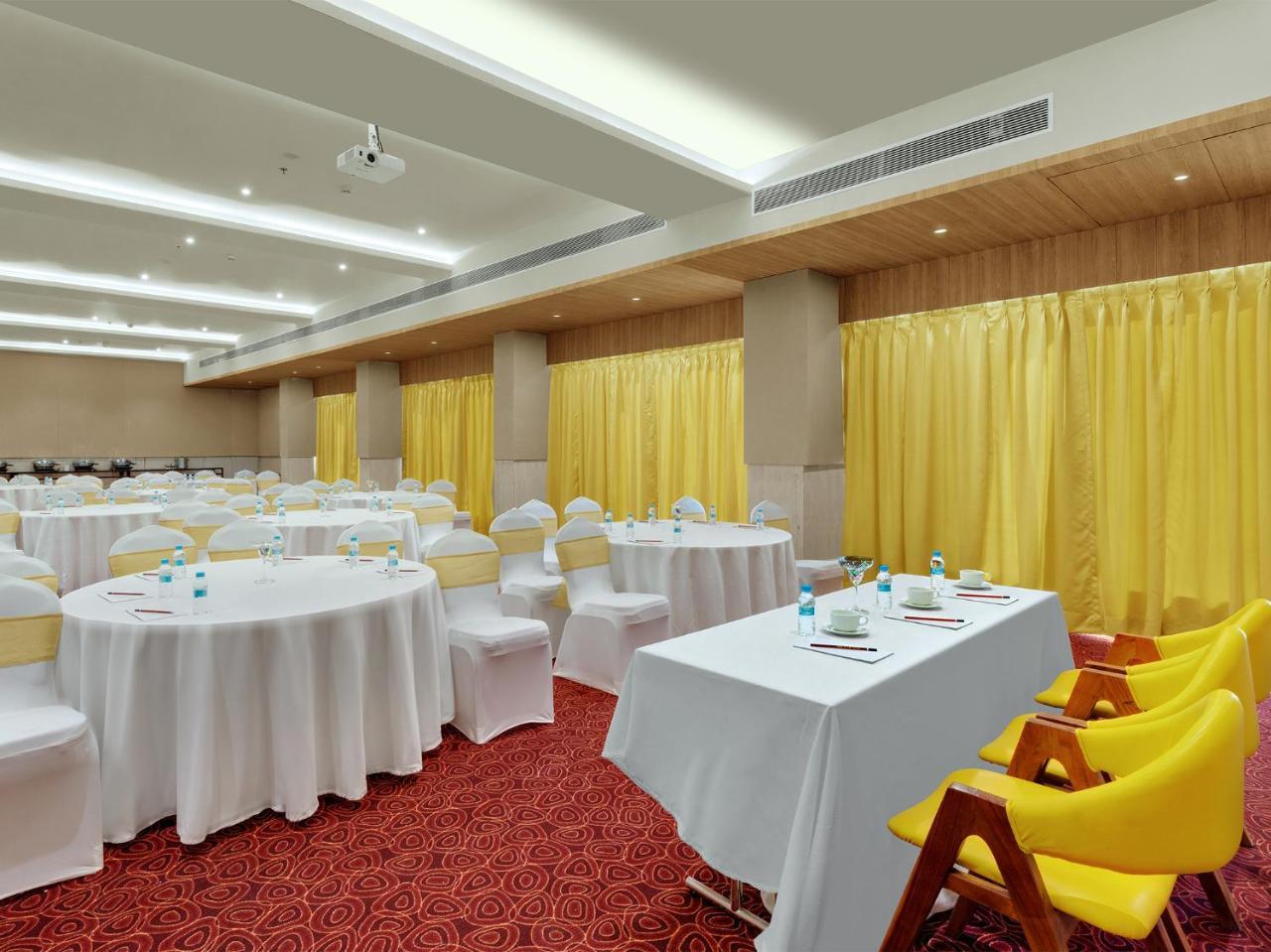 Viola Beacon Resort, Lonavala Dış mekan fotoğraf