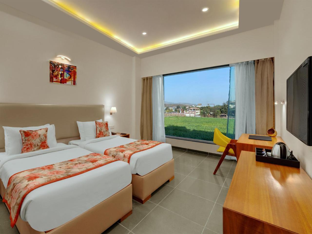 Viola Beacon Resort, Lonavala Dış mekan fotoğraf
